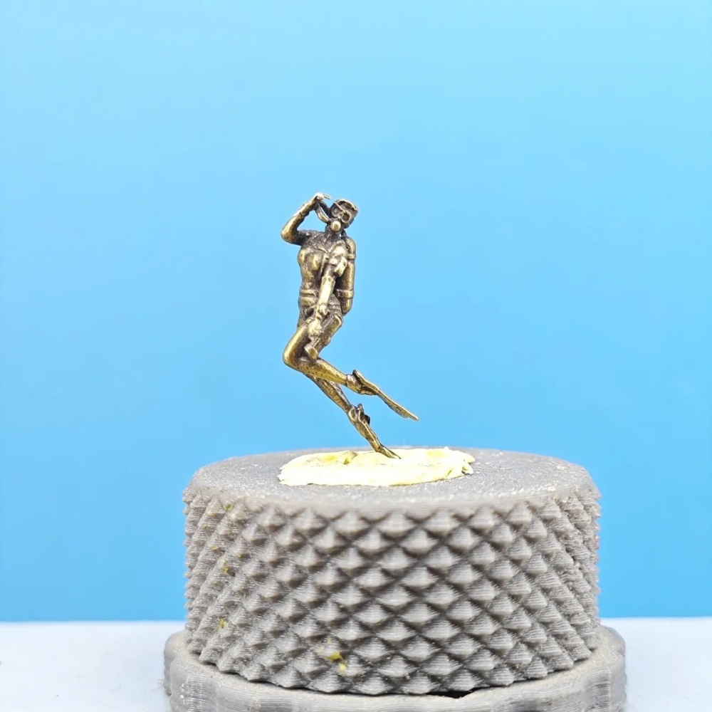 Aquarium Mini Fish - Statuetta Vintage in Ottone di Subacquea