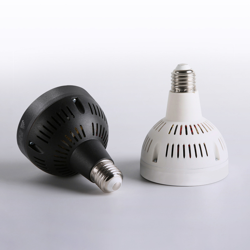 Y30SE Lampadina per coltivazio - Aquarium Led Light recensione e prezzo